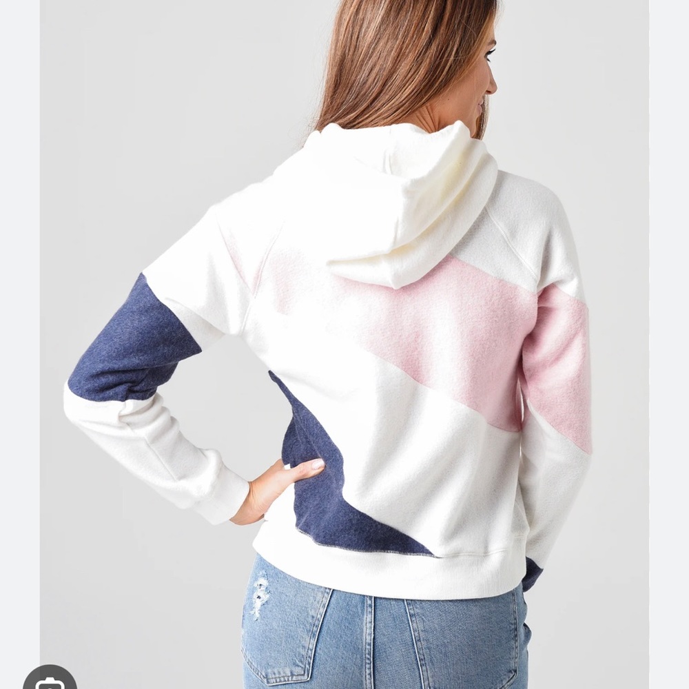 Womens faherty sweatshirt size xs color block